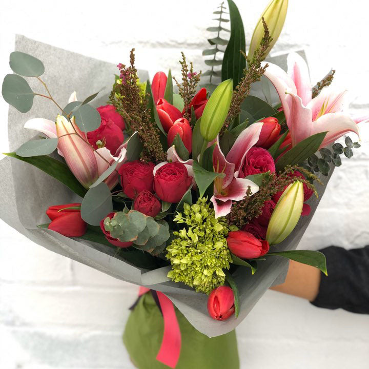 EA-Sweet Bouquet with roses and lily
